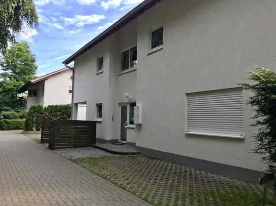 Gemütliche 2 Zimmer Dachgeschosswohnung in Bensheim Kappesgärten