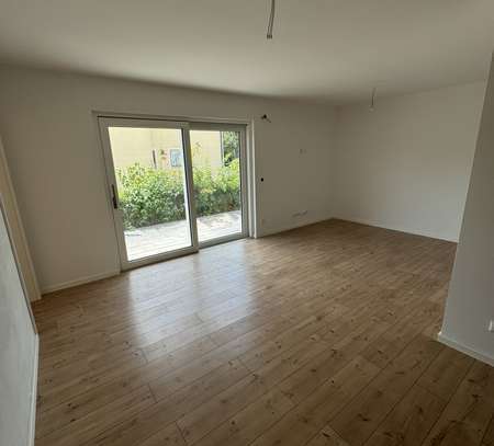 Geräumige und helle 3-Zimmer-Erdgeschosswohnung in Regensburg (Erstbezug, Provisionsfrei)