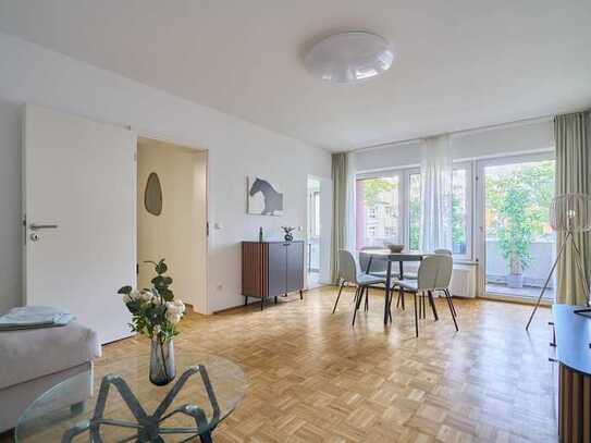 Stilvoll sanierte und möblierte Wohnung mit Loggia in zentraler Lage von Steglitz