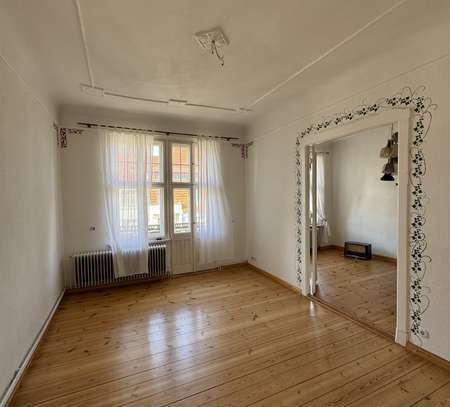 3-Zimmer-Altbauwohnung mit Balkon in Berlin Charlottenburg