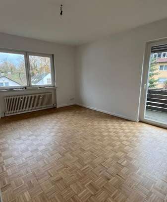 Schöne, 2 Zimmer Wohnung in ruhiger Lage mitten im Grünen zu vermieten!!!