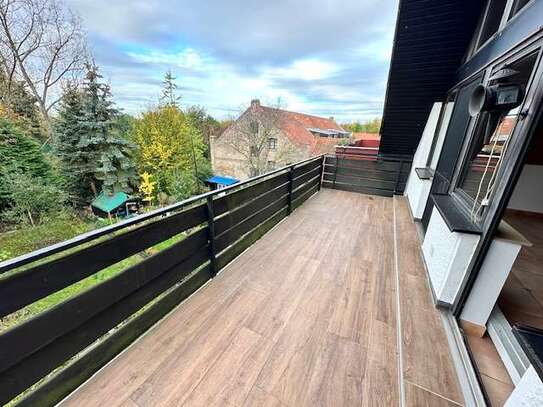 KÖLNER SÜDEN/IMMENDORF: HAUS IM HAUS MIT TERRASSE