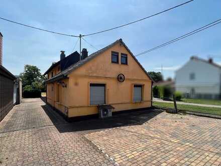 Idyllisch gelegenes Mehrgenerationenhaus mit großem Garten in LU-Mundenheim