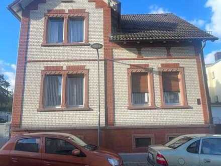 Grüneburg Immobilien EIN- und/ oder Zweifamilienhaus mit kleinem Nebengebäude
