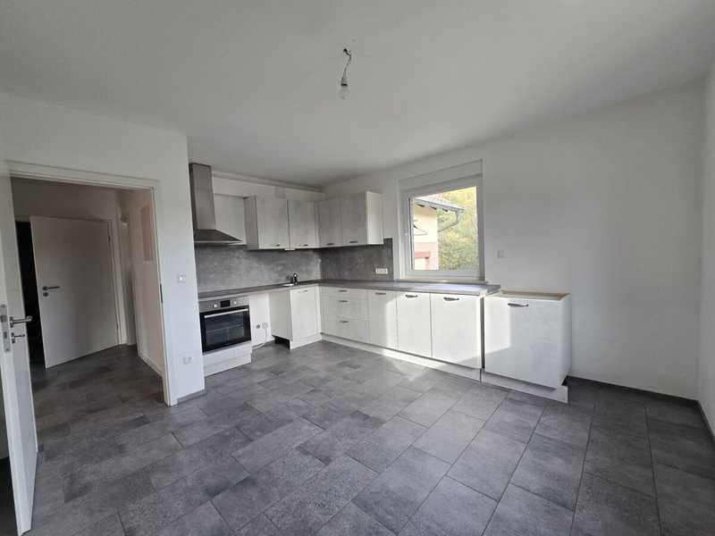                                                               Modernisierte 4-Zimmer-Wohnung mit Einbauk&uuml;che                                                       in Krombach (Aschaffenburg)