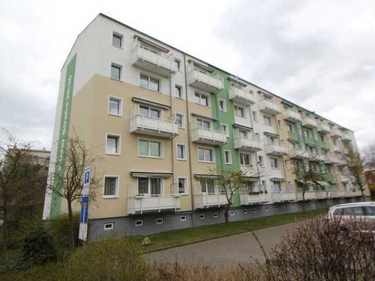 Schwerin-Lankow: Sanierte 3 Zimmer-Wohnung mit Duschbad zu mieten!