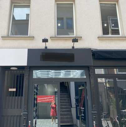 89m2 (ca.) Ladenlokal oder Büro in der Düsseldorfer Altstadt provisionsfrei von privat