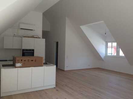 ***Loftartige moderne 2-Zi-Whg. mit Altstadtflair ***