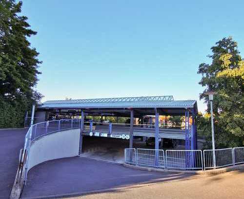 Stellplätze im Parkhaus im Wohngebiet Friedeburg zu vermieten