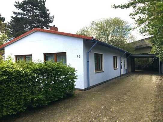 Döhren - Haus mit 2 Büros (ca. 90 m² inkl. TK/WC) + Lager, ca. 110 m², Druckluft, el. Tor, Carport