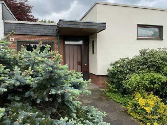 Schönes Reihenmittelhaus mit tollem Garten in Köln-Heimersdorf