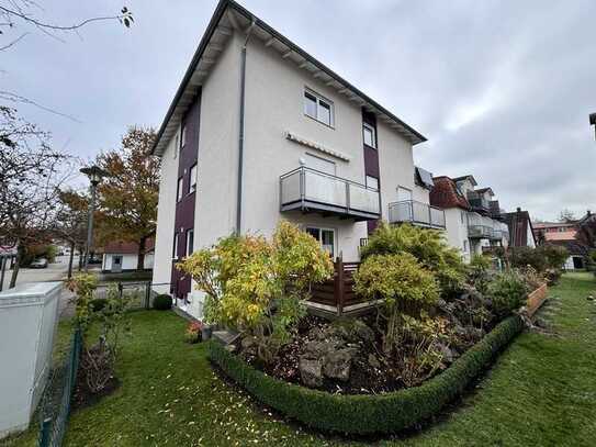 TOP Lage - Ideal für Kapitalanleger! 
Tolle 2 ZKB Erdgeschosswohnung mit Terrasse, Garten und Garag