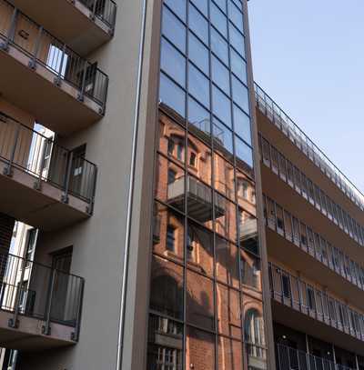 Helle 2-Raum-Wohnung mit großem Balkon zur Saale! - WE 111