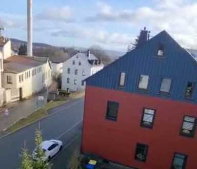 schöner Weitblick WG-Geeignet, 2 zimmer DG Wohnung mit Dusche/Fenster, Einbauküche, Laminat