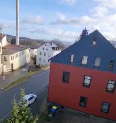 schöner Weitblick WG-Geeignet, 2 zimmer DG Wohnung mit Dusche/Fenster, Einbauküche, Laminat