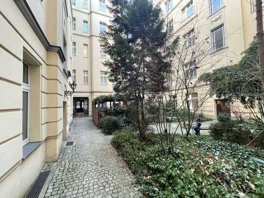 Etagenwohnung im Gartenhaus und bester City West Lage