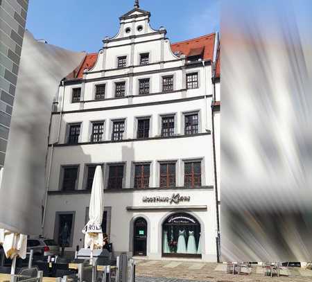 Wohn- und Geschäftshaus der Renaissance mit sehr guter Geschäftslage in Fußgängerzone und Marktplatz