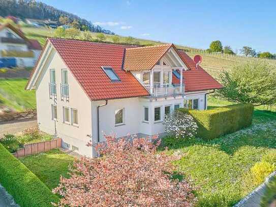 Freistehendes Einfamilienhaus in Toplage mit direktem Zugang in die Weinreben