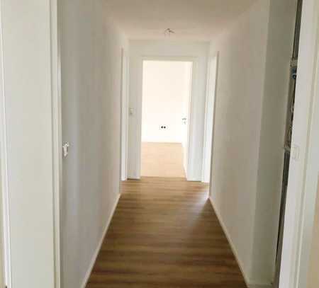 Wohnung nach Sanierung mit Balkon und garten: 3,5-Zimmer-Erdgeschosswohnung in Rinnenthal