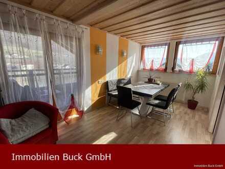 Moderne 3,5-Zimmer-Dachgeschosswohnung mit großer Loggia