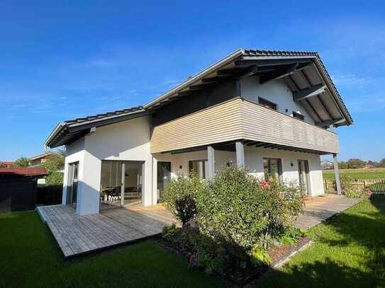 Stylisches Einfamilienhaus mit hochwertiger Ausstattung, Schreiner-EBK, Terrasse und Garten