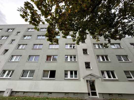 // Gemütliche 4-RW * sonniger West-Balkon * Tageslichtbad mit Wanne * ideal für Familien \\