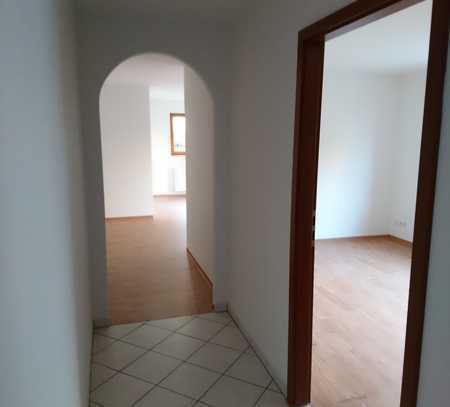 Modernisierte 3-Raum-Wohnung mit Balkon in Dresden-Striesen