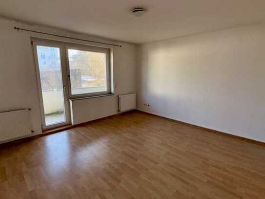 -I| WOHNEN IM FH-VIERTEL || Leerstehende & renovierte 2-Zi-Whg mit Balkon || TOP-ANGEBOT |I-