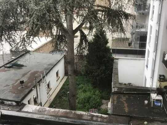 Studentenwohnung 2 ZKB mit schönem Blick in den Garten