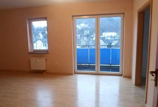 2 Zimmer-DG-Wohnung Balkon/Aufzug vorhanden