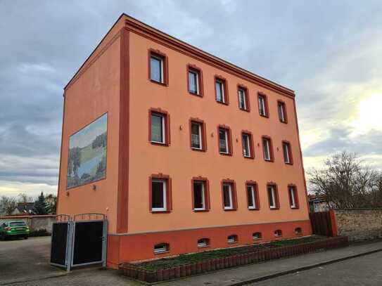 Schöne 3,5-Raumwohnung mit Stellplatz und französischem Balkon in Beesen - barrierefrei