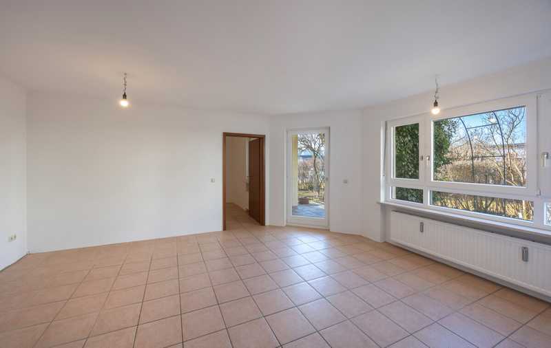 2-ZI.-GARTENWOHNUNG MIT TERRASSE DIREKT AN DER U-BAHN IN MÜNCHEN-FORSTENRIED