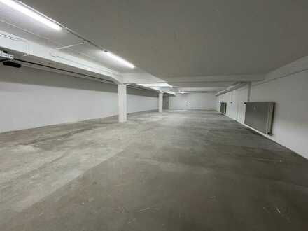 180 m² Großraum-Garage / Car-Lounge für Oldtimer- und Bike Sammlung