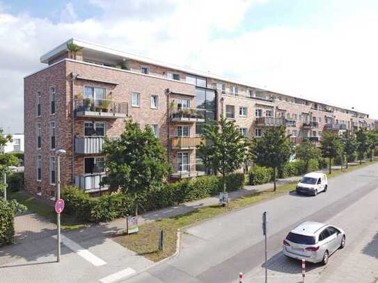 Exklusive, S-Bahn nähe, 3-Zimmer-Hochparterre-Wohnung mit geh. Innenausstattung mit Balkon und EBK