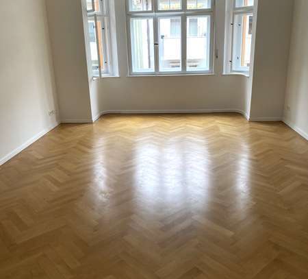 Repräsentative, große 5,5-Zimmer-Altbauwohnung, 191m², in ruhiger Lage im Lehel