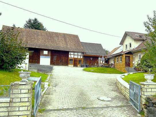 Ehemaliges Bauernhaus mit großem Garten und Scheune in Bad Rodach - OT Grattstadt