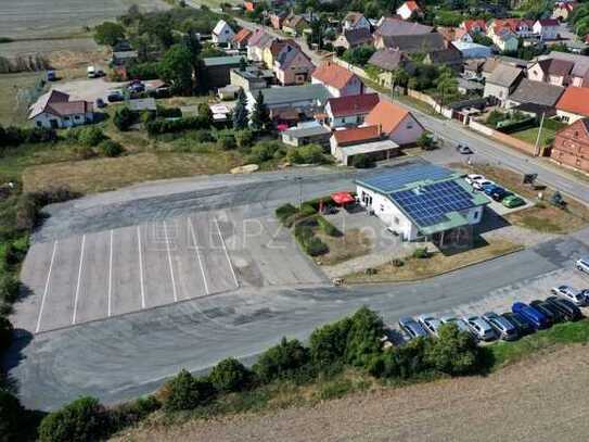 asphalt. Freifläche mit kl. Lager u. Büro, zentral im Ballungsraum Halle/Leipzig, nahe BAB9