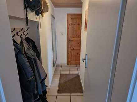 Schöne 1 Zimmer wohnung mit großer einbauküche und eigenem Keller