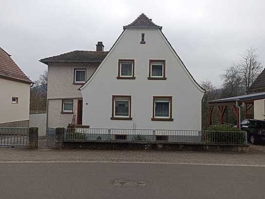 renovierungsbedürftiges 6-Zimmer-Einfamilienhaus in Hauenstein