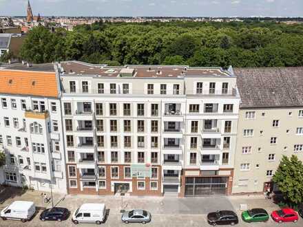 stilvolle, geräumige 1-Zimmer-Wohnung mit EBK und Balkon in Berlin