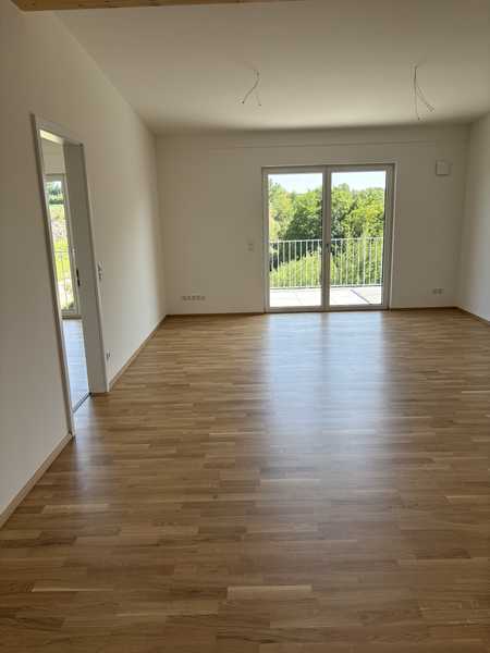                                                               Dachgeschosswohnung im Penthouse-Stil &ndash; 2 Zimmer, barrierefrei, hochwertig                                                       in Tiefenbach (Landshut)