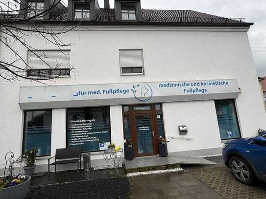 Laden mit Lagerräumen in Fischach zu vermieten