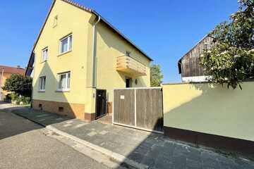 Geräumiges 1-3 FH mit Garten, Garage und Nebengebäude in ruhiger Lage von Waldsee