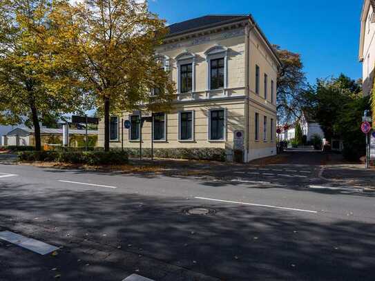 REPRÄSENTATIVE BÜRO-VILLA MIT PARKPLÄTZEN IN BEGEHRTER INNENSTADTLAGE VON OLDENBURG.