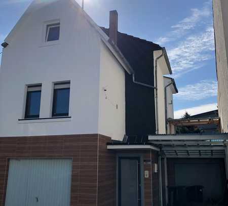 Exklusives und modernisiertes Haus mit vier Zimmern in Kettig