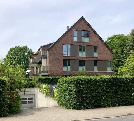 Stilvolle 3-Zimmer-Wohnung mit gehobener Innenausstattung mit Balkon und Einbauküche in Wedel