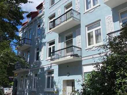 Schöne 4 Zimmer Wohnung in Harburg, zentral gelegen.