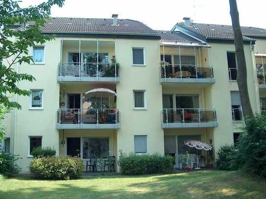 Es handelt sich hier um eine schöne Seniorenwohnung. Die Wohnung ist ab sofort zu vermieten