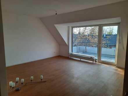 Verkauf ohne Makler, schöne 3 Zimmer KDB Wohnung, 74 m², Tiefgaragenstellplatz, 2021 saniert