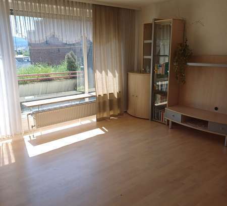 Attraktive und gepflegte 3-Zimmer-Wohnung mit Balkon in Rheinböllen